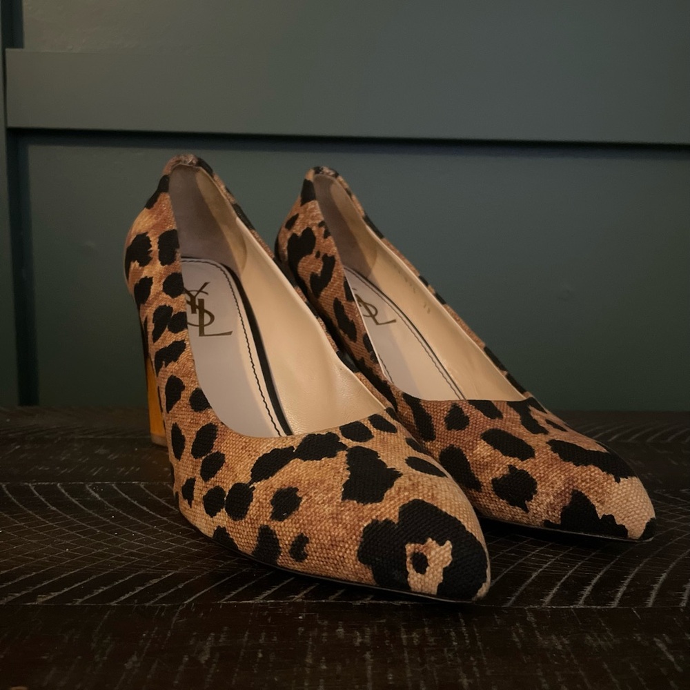 YSL heals size 38